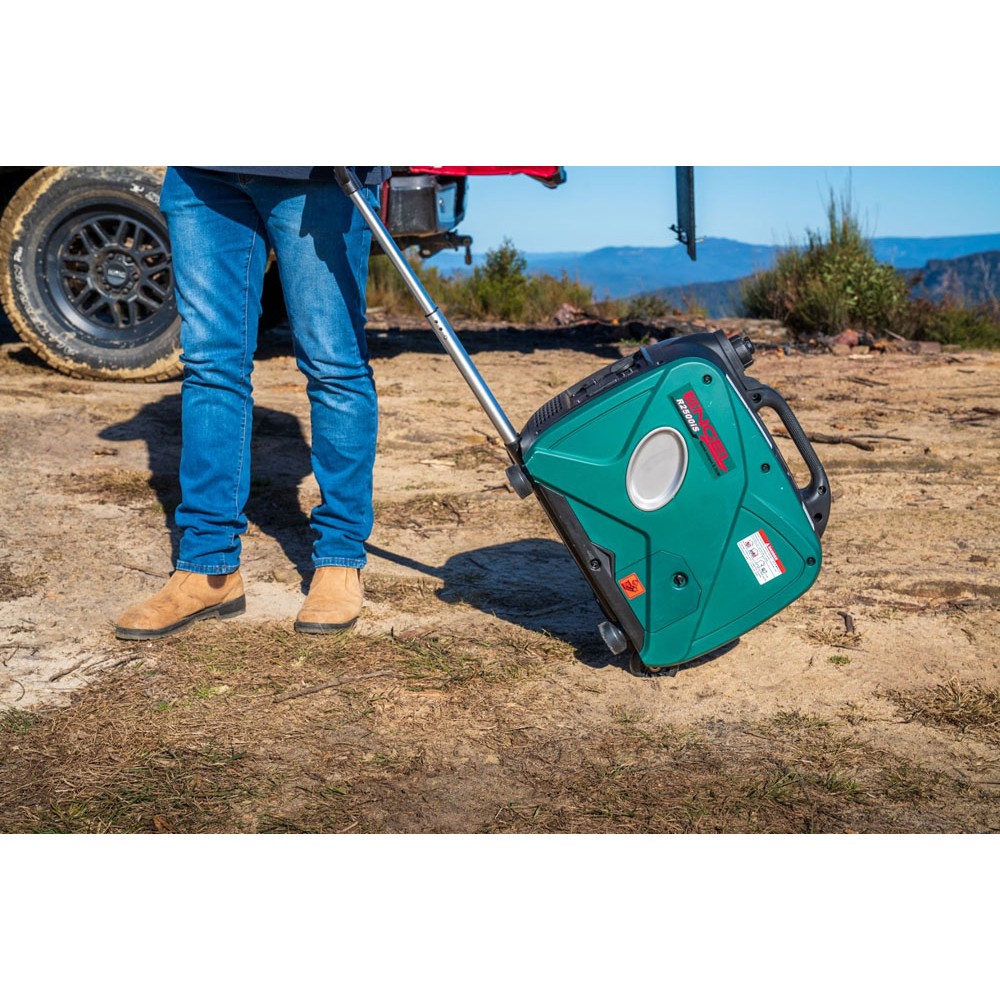 Engel R2500iS 2.5kW Pure Sinewave Generator with compact portable design, green and black impact-resistant housing, integrated carry handle, fuel-efficient inverter technology, multiple AC and DC power outlets, and quiet operation, ideal for camping, cara