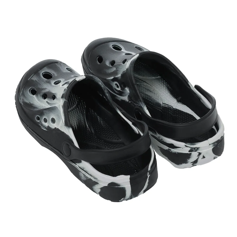Waterproof Fishing Shoes – Black Slip-On Clogs Pair of black waterproof fishing shoes with ventilated slip-on clog design, adjustable heel straps, lightweight cushioned construction, and non-slip soles for fishing, boating, camping, and outdoor use.