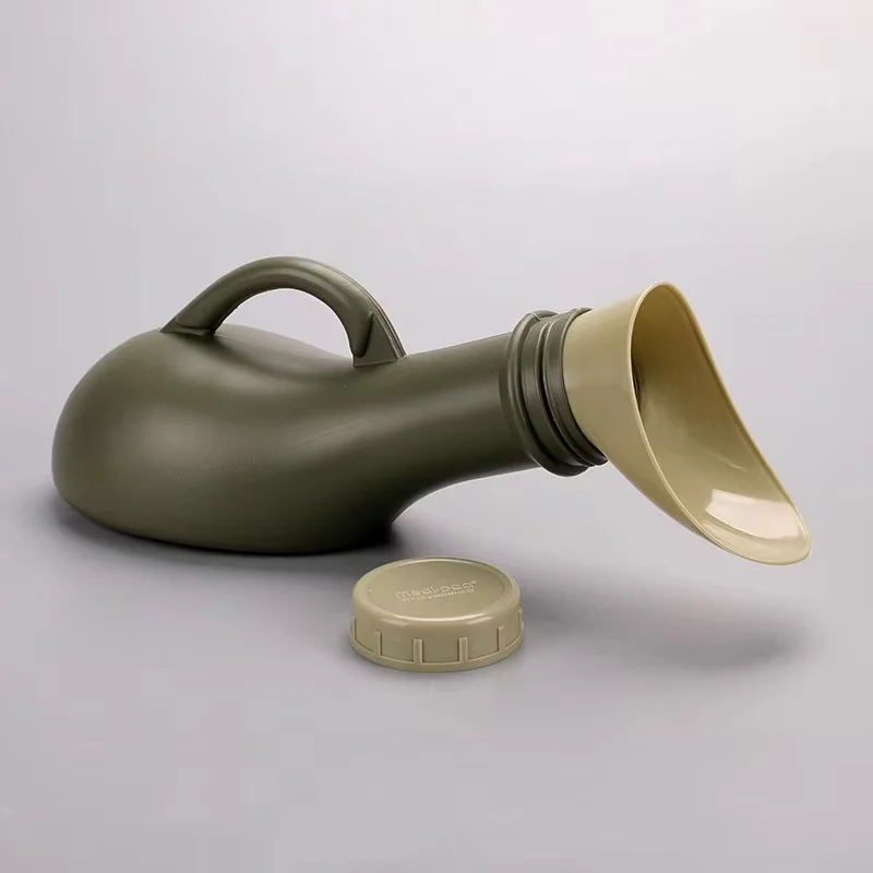 Portable 1000ml urinal bottle with ergonomic funnel attachment and carry handle for camping travel and emergency use