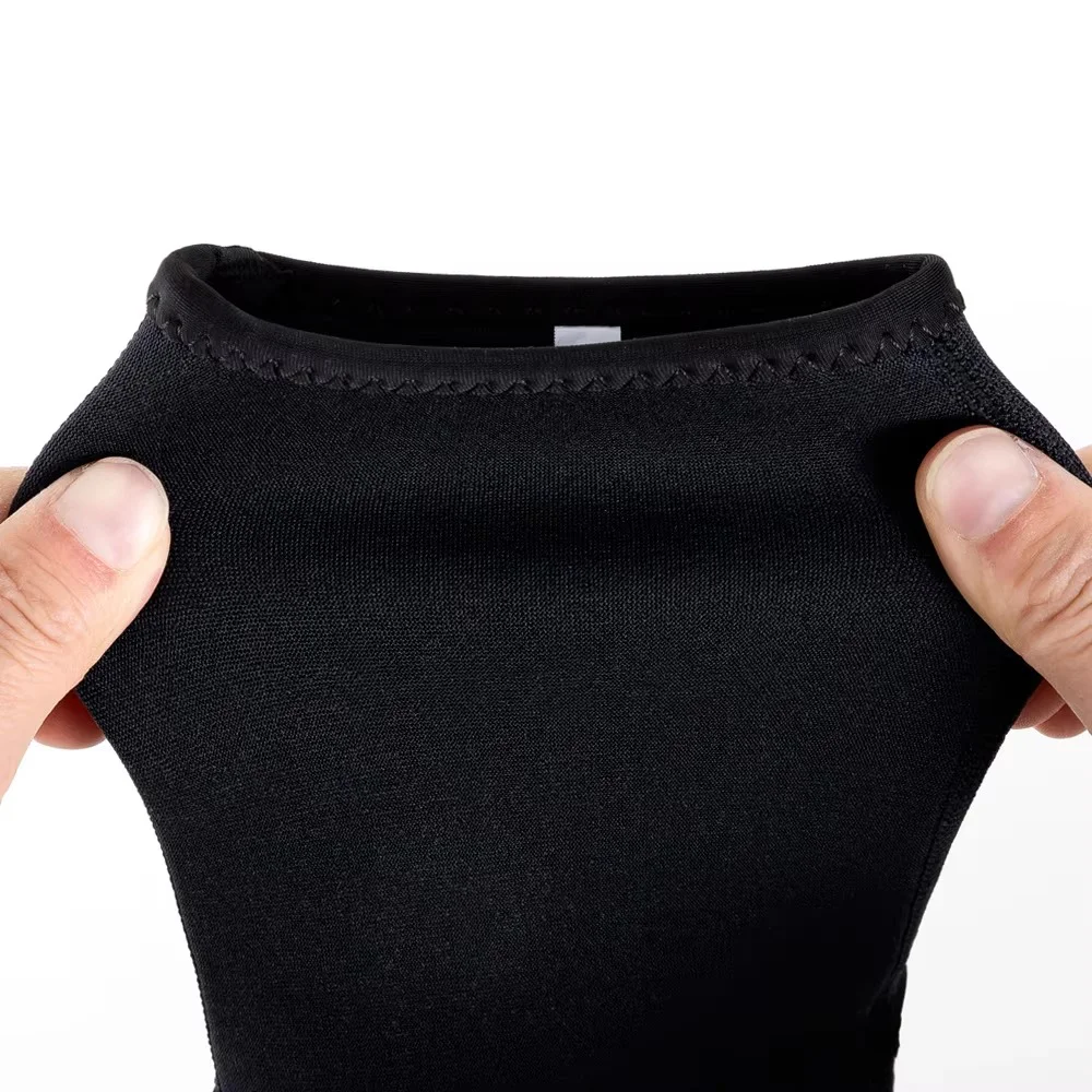 3mm Neoprene Diving Socks for Snorkeling Surfing and Water Sports Black 3mm neoprene diving socks with anti-slip sole for snorkeling scuba diving surfing kayaking and beach sports