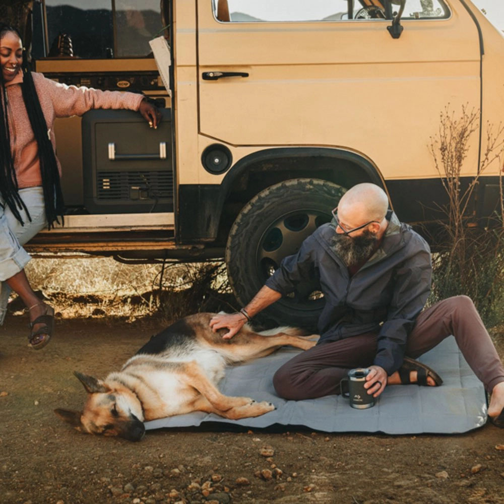 Dometic GO Waterproof Camping Blanket Large Outdoor Mat Dometic GO luxury waterproof camping blanket large outdoor picnic and beach mat