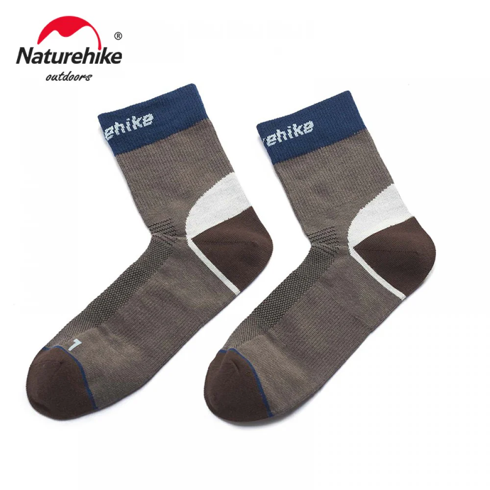 Naturehike Quick Drying Mid-Calf Hiking Socks - 2Pairs 2Pairs Naturehike quick drying mid-calf hiking sock with breathable knit panels and cushioned design for hiking, trekking, camping and outdoor adventures.