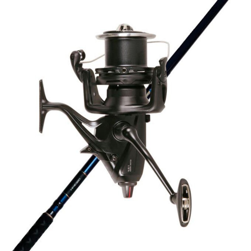 Shimano Big Baitrunner 14000 XTLC reel paired with Exvance surf rod for long distance surfcasting and beach fishing