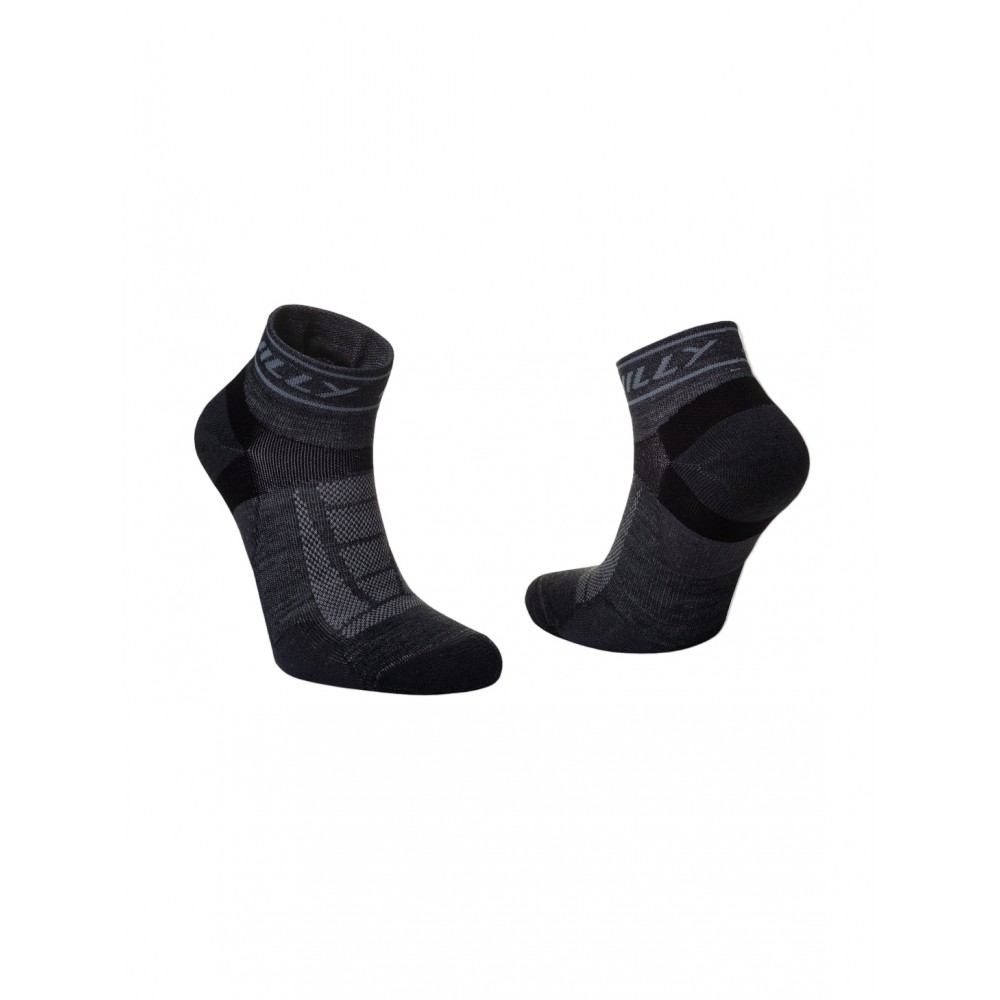 Hilly Trail Quarter running socks in turquoise with cushioned support, breathable mesh panels and moisture-wicking performance for trail running and hiking adventures